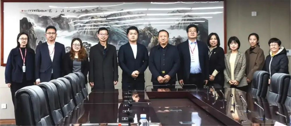 尊龙凯时人力资源子集团与日亚国际交流中心到威海职业学院参观洽谈