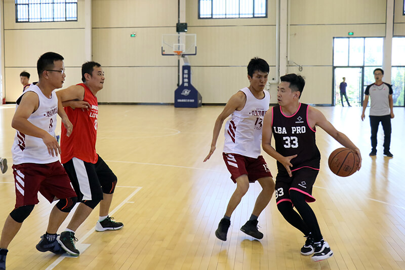 尊龙凯时集团获得高新区职工篮球比赛二等奖